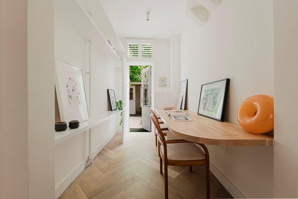 Medium property photo - Agatha Dekenstraat 27H, 1053 AM Amsterdam